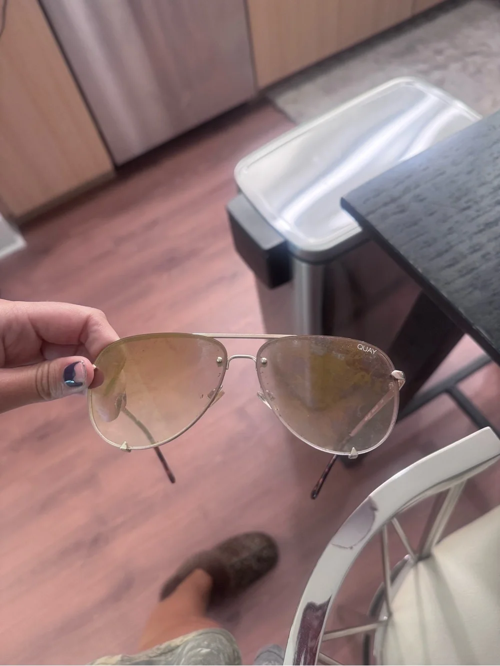 Quay Australia Women's Aviator Sunglasses - With QUAY CASE